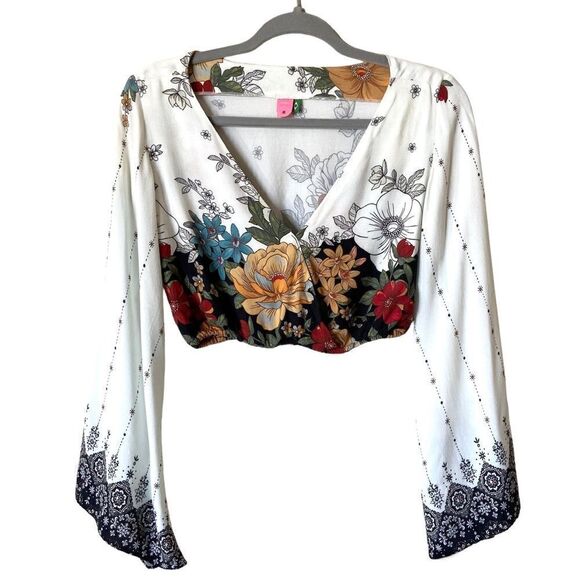 Farm Rio White Crop Top Floral Flare Blouse Size S - Picture 1 of 8